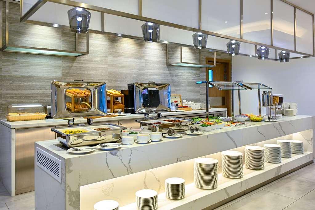 Comfort Hotel Jeddah King Road Ristorante foto