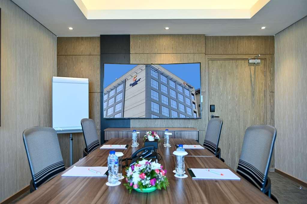 Comfort Hotel Jeddah King Road Servizi foto